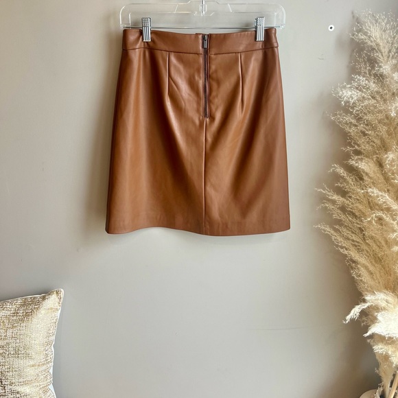 Rw&co vegan leather tan midi skirt size 00 (runs large) worn twice - Picture 3 of 4